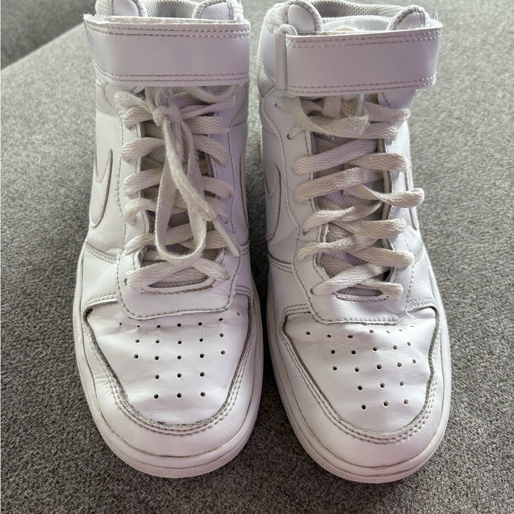 Used Girls White Nike High-Top Sneakers US Size 4.5 Y